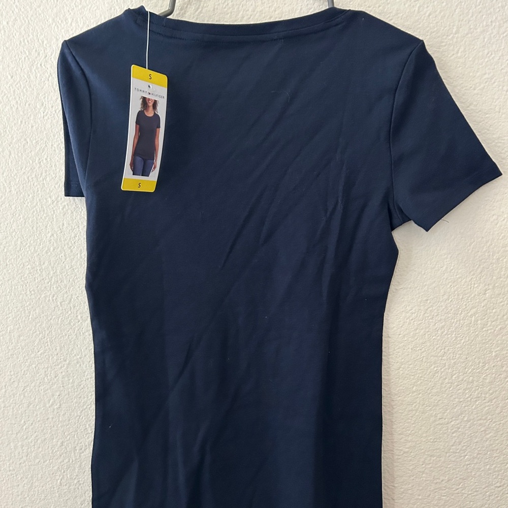 Tommy navy tee